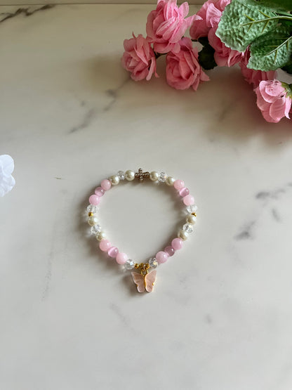 Bracelet chrétien papillon avec perles et croix pour femme
