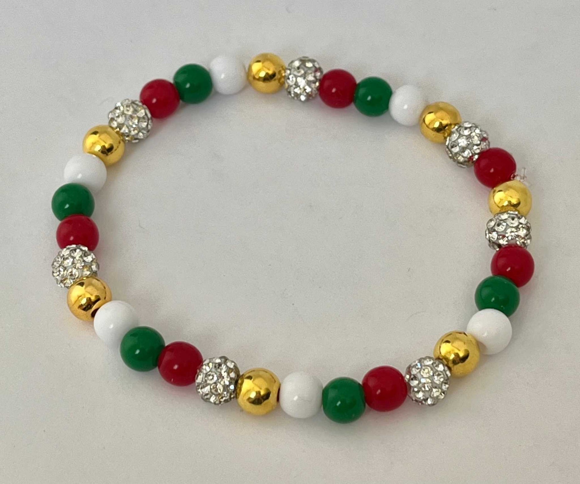 Christmas jeweled bead bracelet – festive holiday jewelry.

