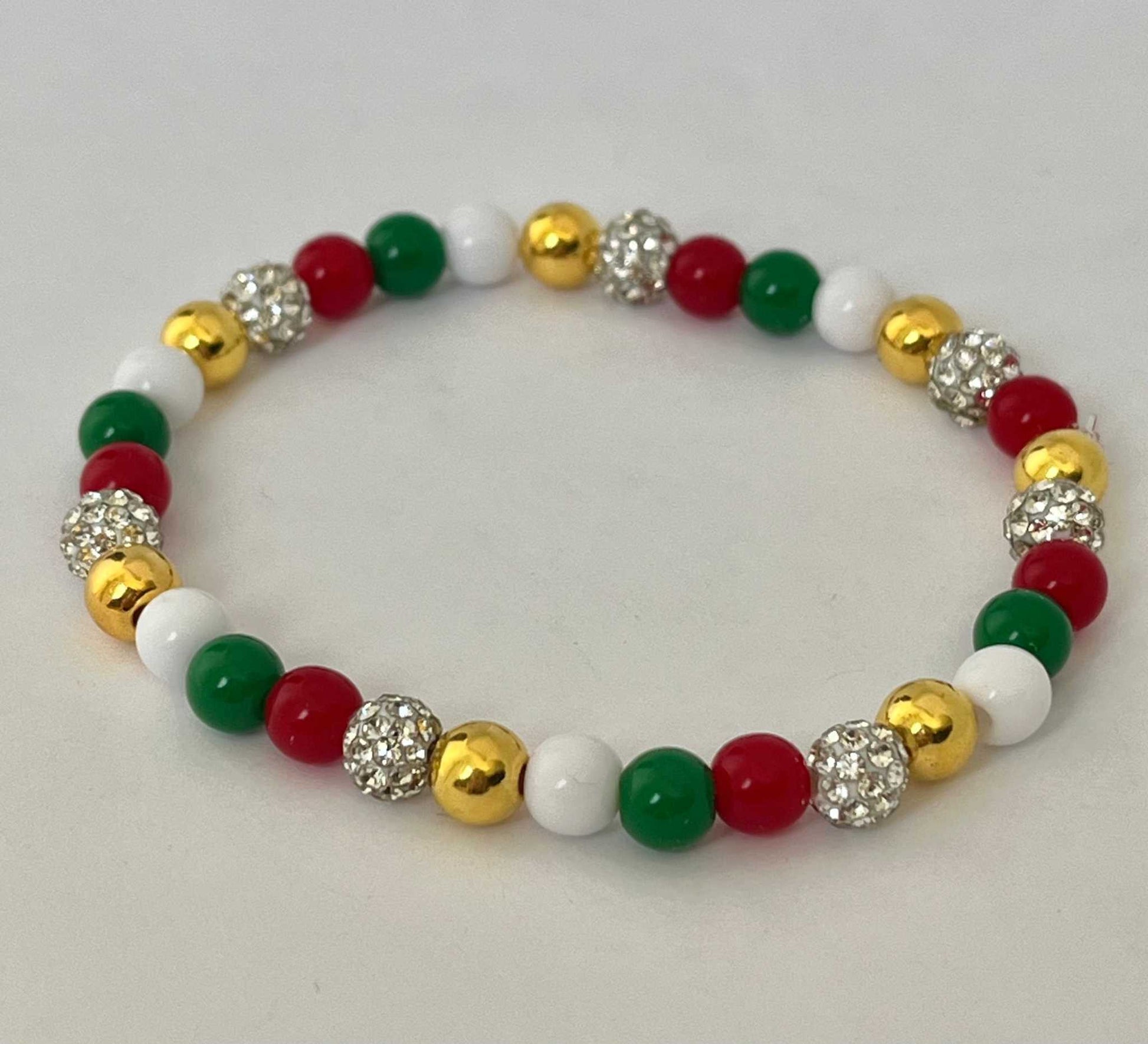 Christmas jeweled bead bracelet – festive holiday jewelry.
