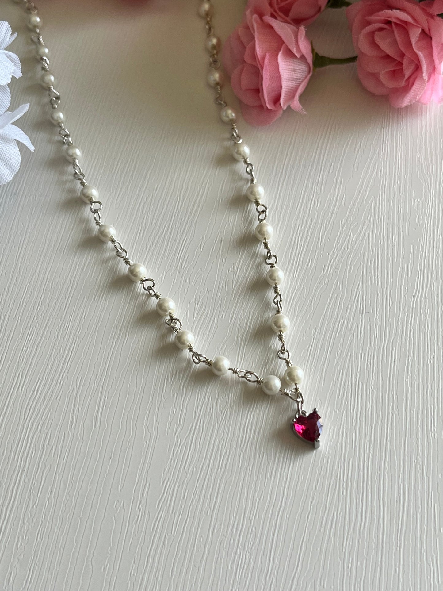 Pearl heart pendant necklace silver wire