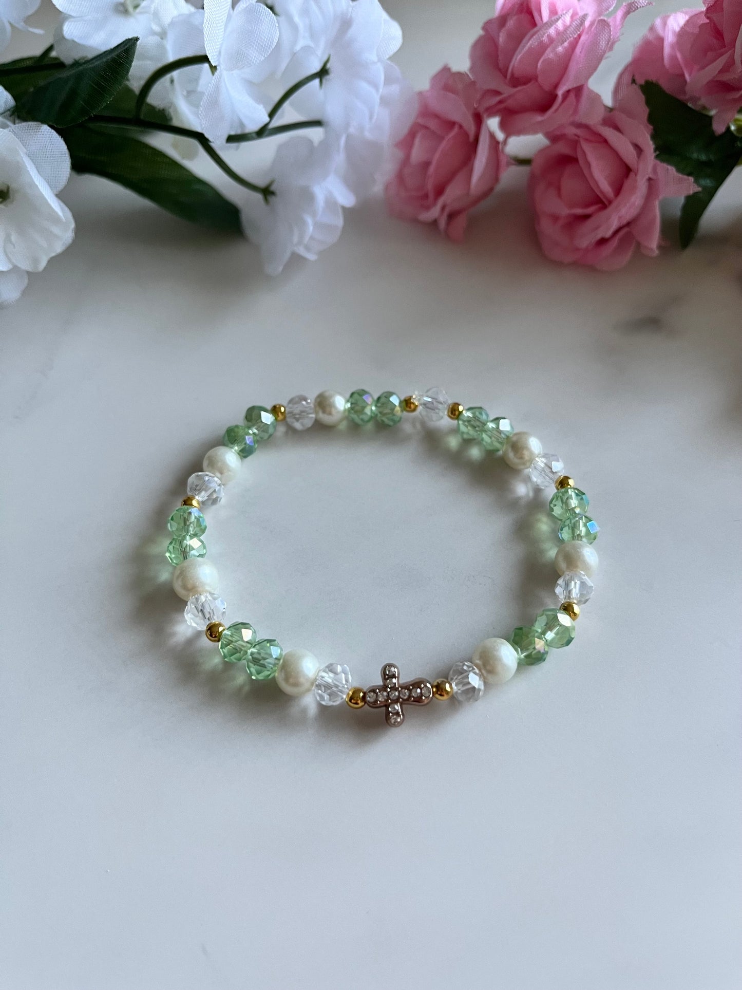 Pearl cross bracelet with gold charm and faux pearl beads