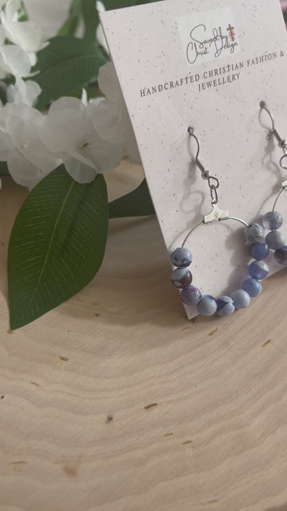 Boucles d'oreilles pierre agate blanche bleue