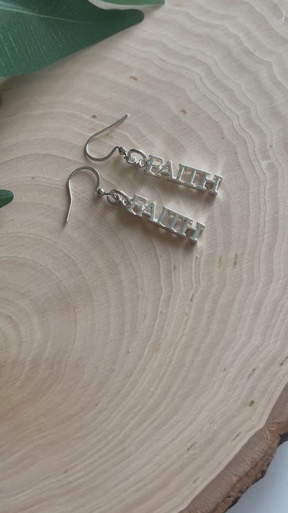 Pendientes de plata con forma de gancho