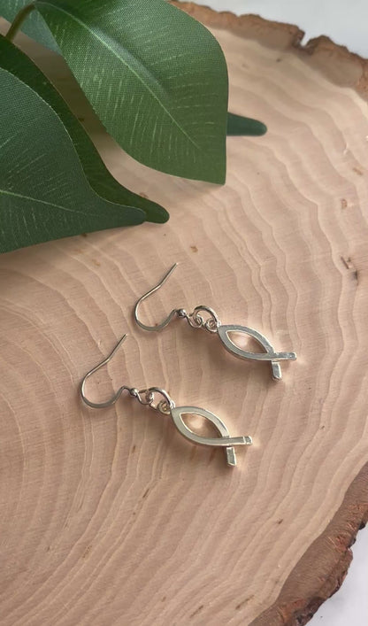 Pendientes gancho de plata pez jesus, pendientes minimalistas, pendientes de plata, pendientes religiosos, pendientes espirituales, hechos a mano