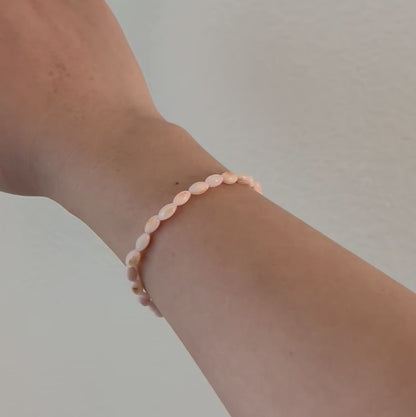 Colección de perlas de agua dulce en múltiples diseños y colores.